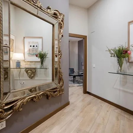 Apartamento De La Guardia 2 *